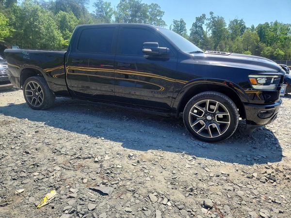 2019 RAM 1500 LARAMIE CREW CAB 4X4