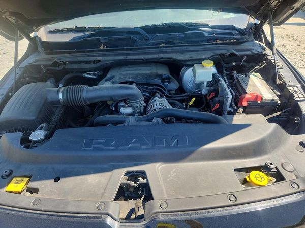 2019 RAM 1500 LARAMIE CREW CAB 4X4