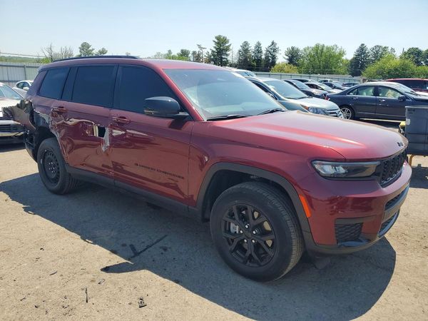 2025 JEEP GRAND CHEROKEE Laredo, Altitude