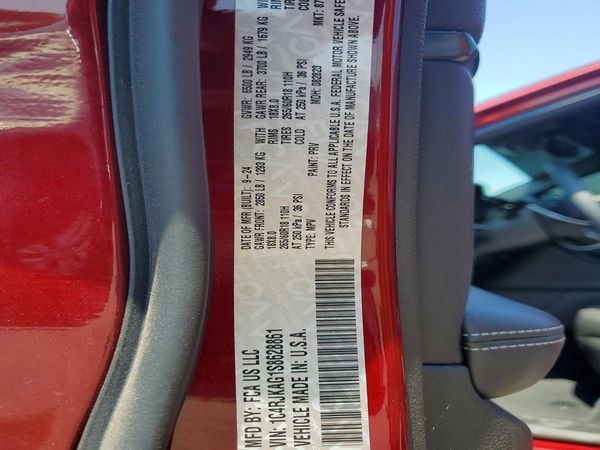 2025 JEEP GRAND CHEROKEE Laredo, Altitude