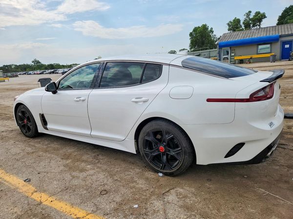 2021 KIA STINGER Base