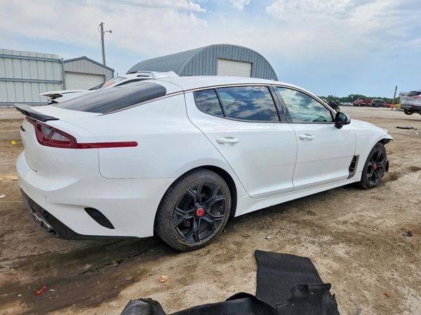 2021 KIA STINGER Base