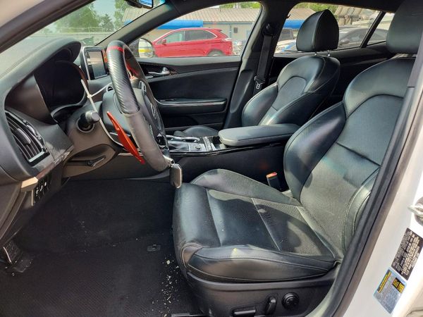 2021 KIA STINGER Base