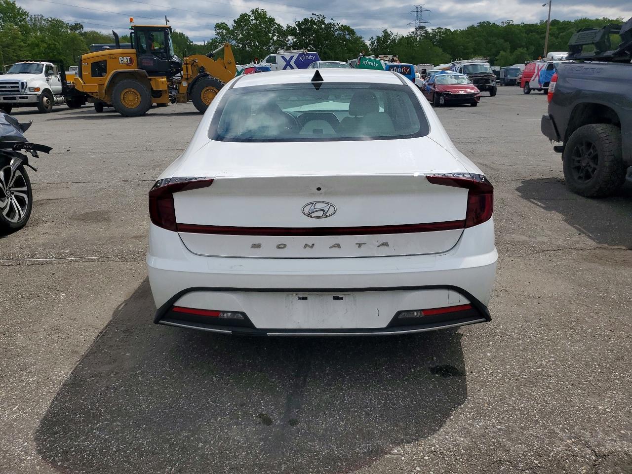 2023 HYUNDAI SONATA SE