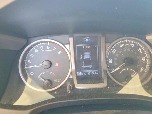 2019 TOYOTA TACOMA SR5