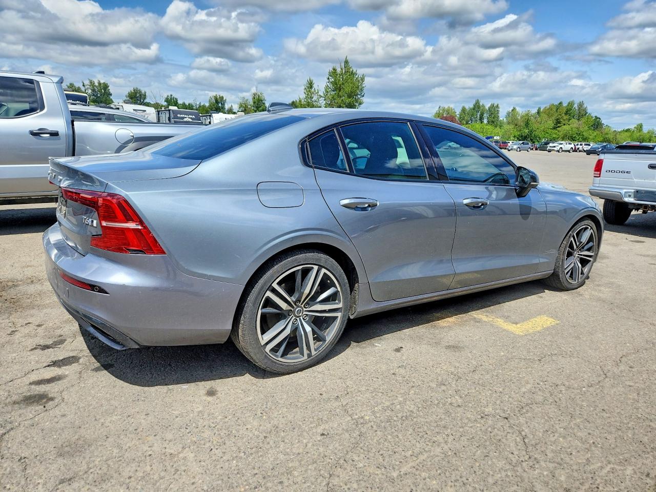 2019 VOLVO S60 R-Design