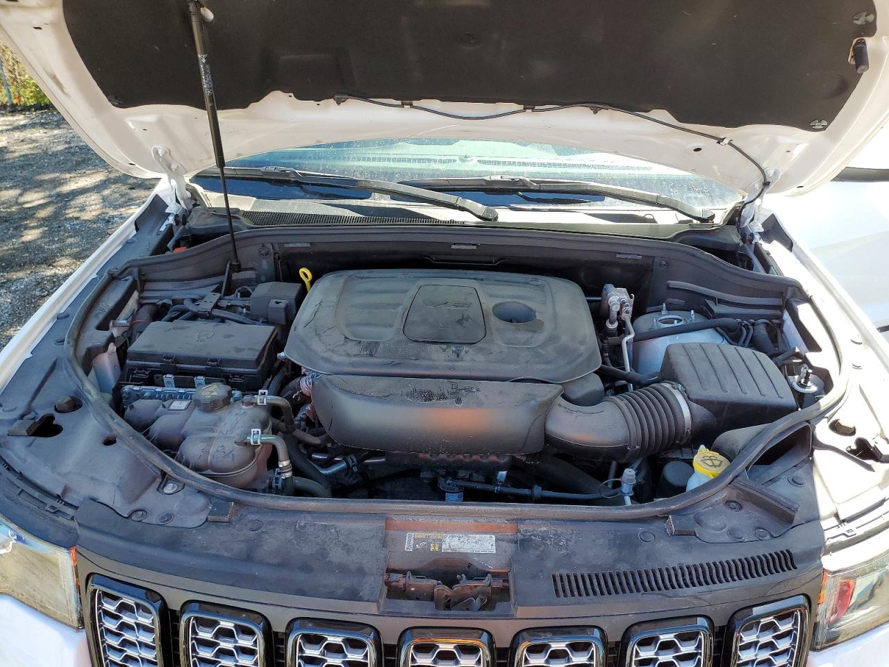 2021 JEEP GRAND CHEROKEE LAREDO 4X4