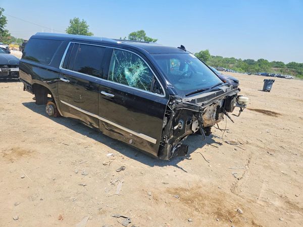 2015 CADILLAC ESCALADE ESV Luxury — Passenger 3/4