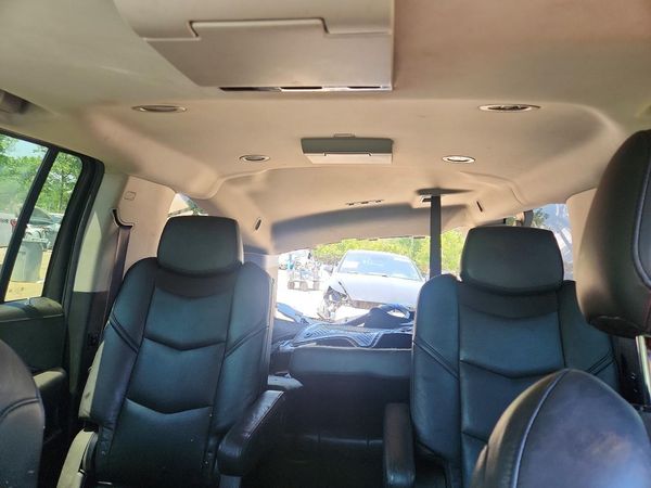 2015 CADILLAC ESCALADE ESV Luxury — SUVN