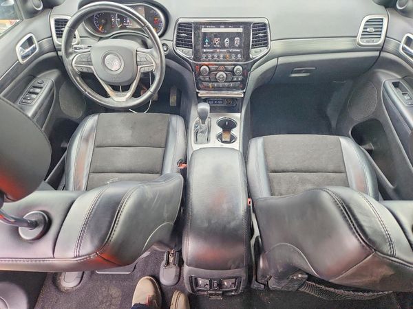 2020 JEEP GRAND CHEROKEE Laredo