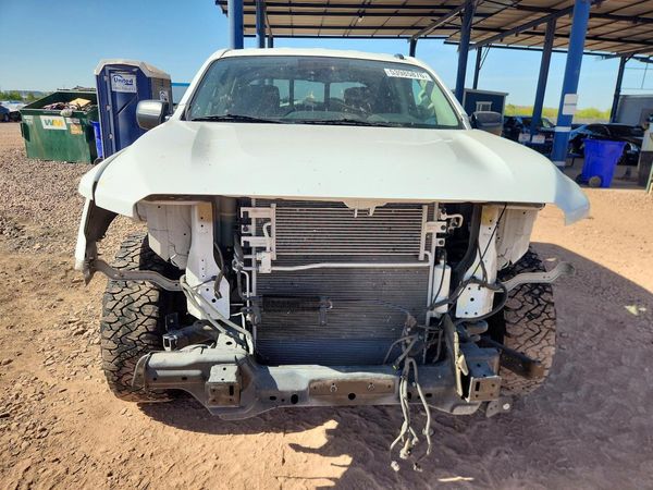 2021 NISSAN TITAN Crew Cab