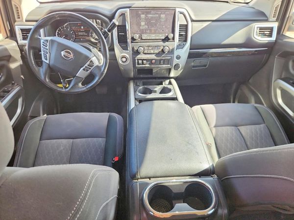 2021 NISSAN TITAN Crew Cab