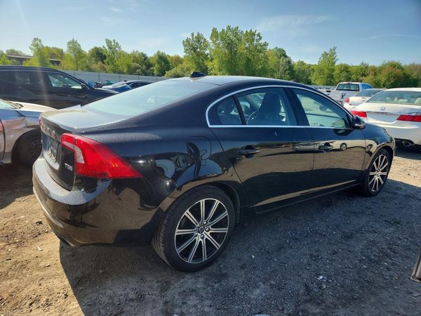 2016 VOLVO S60