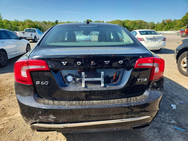 2016 VOLVO S60