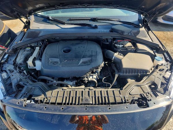 2016 VOLVO S60