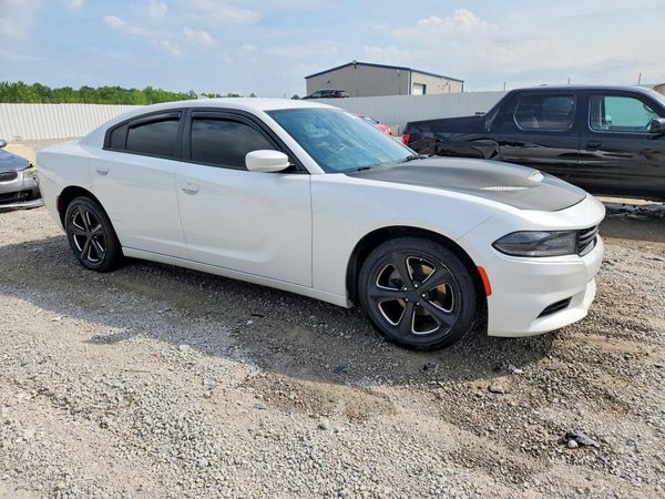 2015 DODGE CHARGER SXT