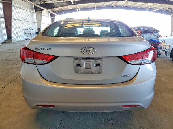 2013 HYUNDAI ELANTRA