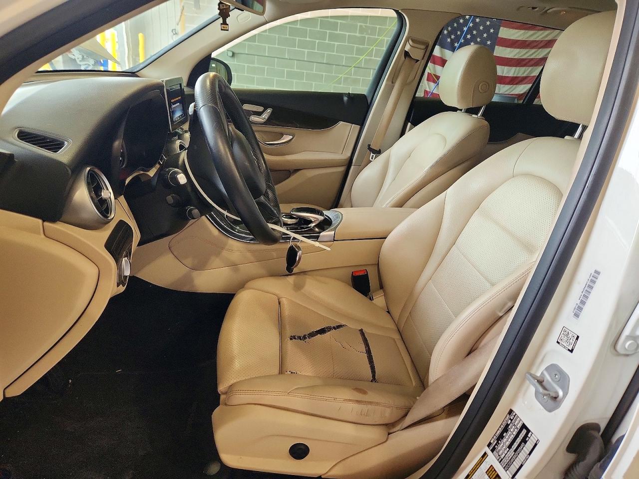 2016 MERCEDES-BENZ GLC GLC300 Base-4M