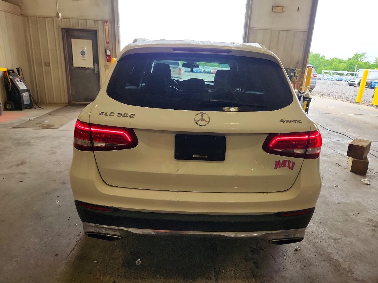 2016 MERCEDES-BENZ GLC GLC300 Base-4M