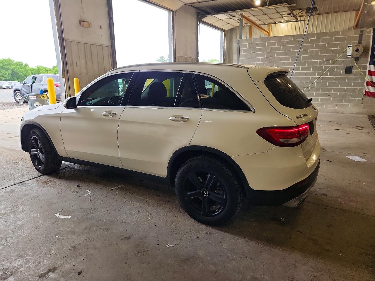 2016 MERCEDES-BENZ GLC GLC300 Base-4M