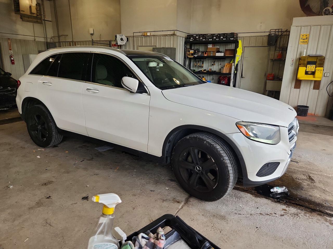 2016 MERCEDES-BENZ GLC GLC300 Base-4M