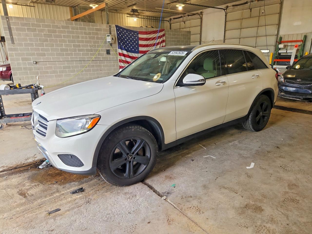 2016 MERCEDES-BENZ GLC GLC300 Base-4M