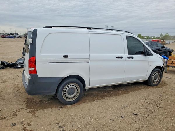 2016 MERCEDES-BENZ METRIS