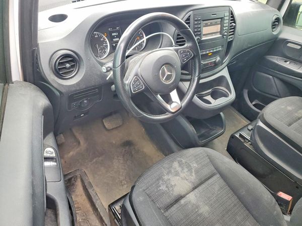 2016 MERCEDES-BENZ METRIS