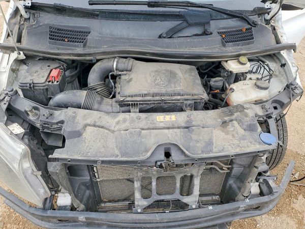 2016 MERCEDES-BENZ METRIS