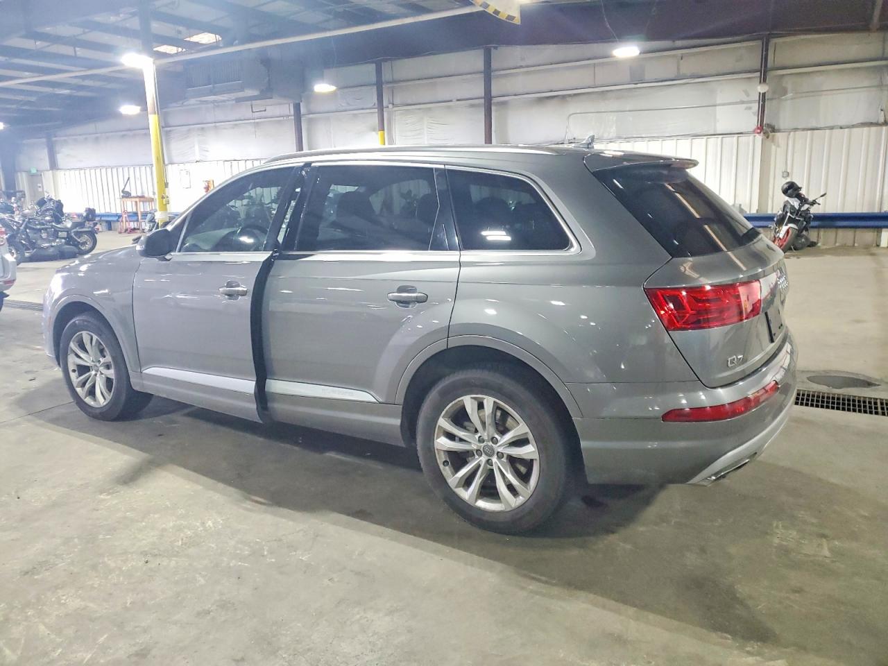 2018 AUDI Q7 quattro Premium Plus