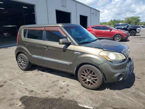 2013 KIA SOUL