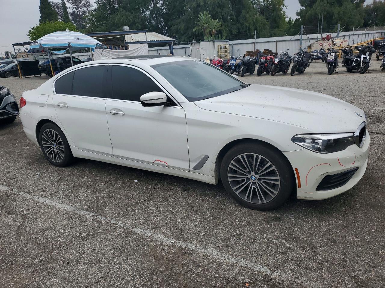 2018 BMW 530