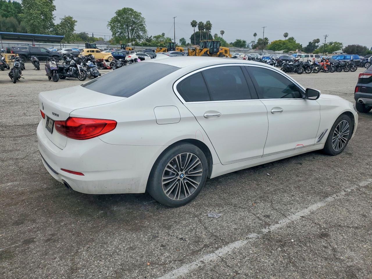 2018 BMW 530