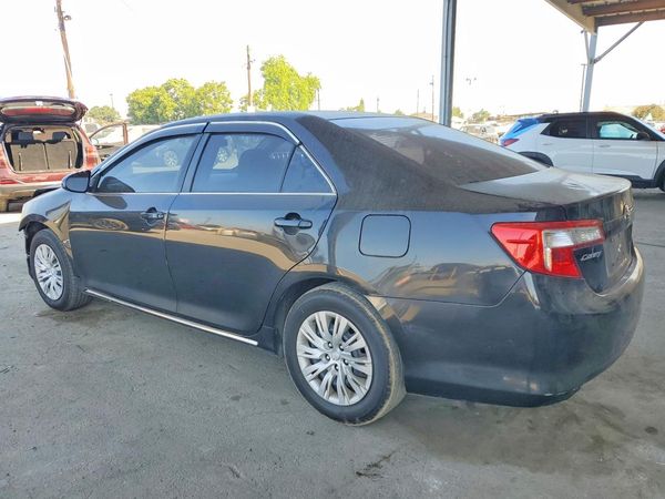 2014 TOYOTA CAMRY