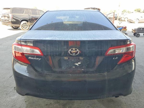 2014 TOYOTA CAMRY