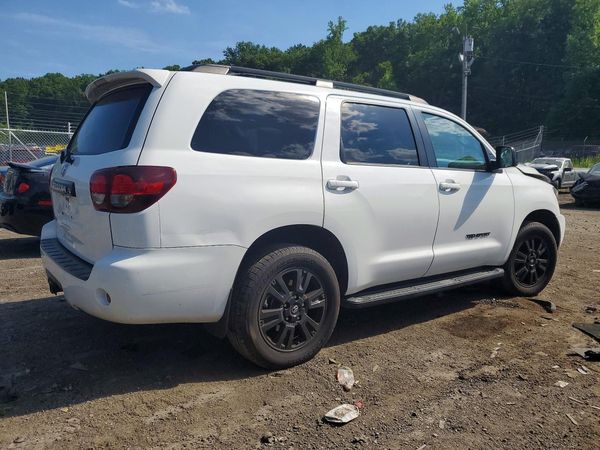 2019 TOYOTA SEQUOIA SR5 grade