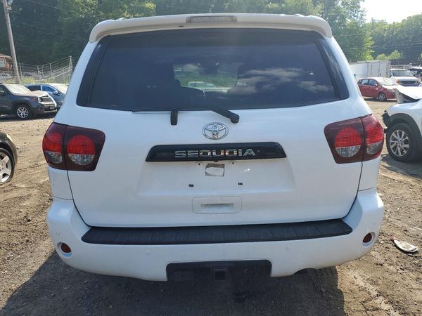 2019 TOYOTA SEQUOIA SR5 grade