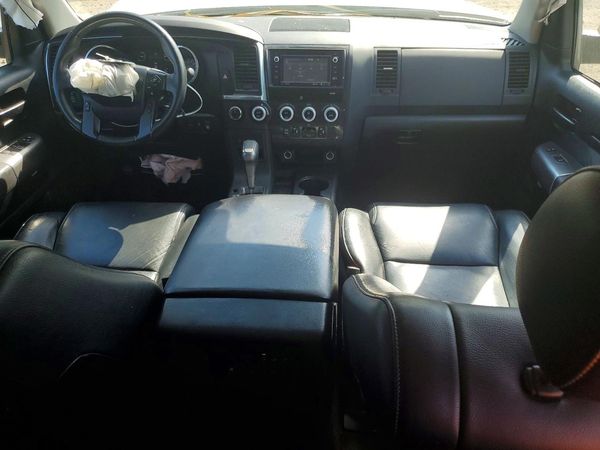 2019 TOYOTA SEQUOIA SR5 grade