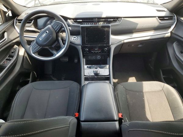2024 JEEP GRAND CHEROKEE L LAREDO 4X4