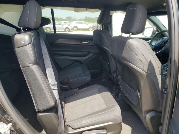 2024 JEEP GRAND CHEROKEE L LAREDO 4X4