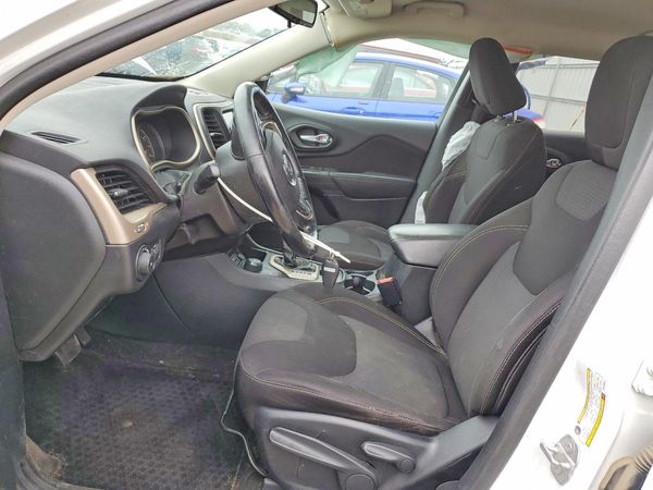 2015 JEEP CHEROKEE LATITUDE 4X4