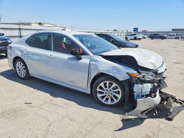 2024 TOYOTA CAMRY