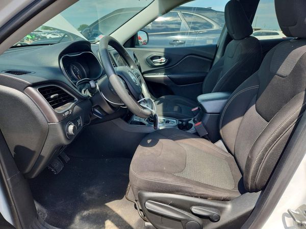 2020 JEEP CHEROKEE LATITUDE FWD