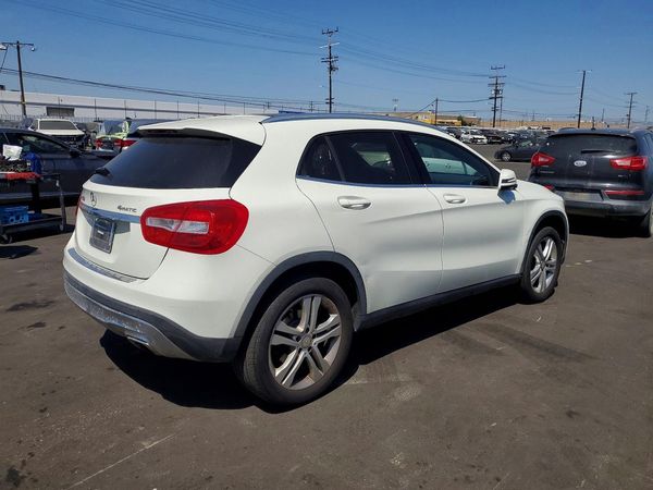 2017 MERCEDES-BENZ GLA GLA250-4M