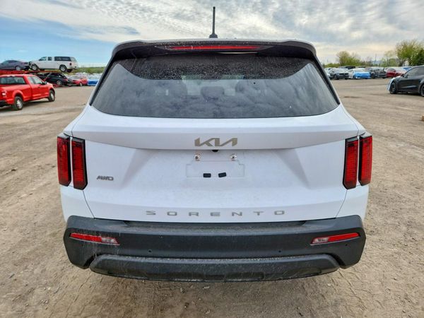 2022 KIA SORENTO LX