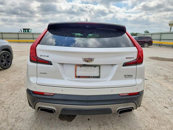 2019 CADILLAC XT4 Premium Luxury