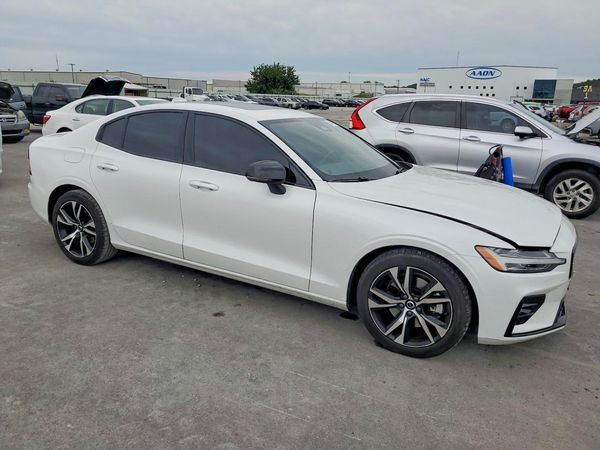 2024 VOLVO S60 Core