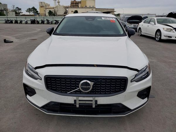 2024 VOLVO S60 Core