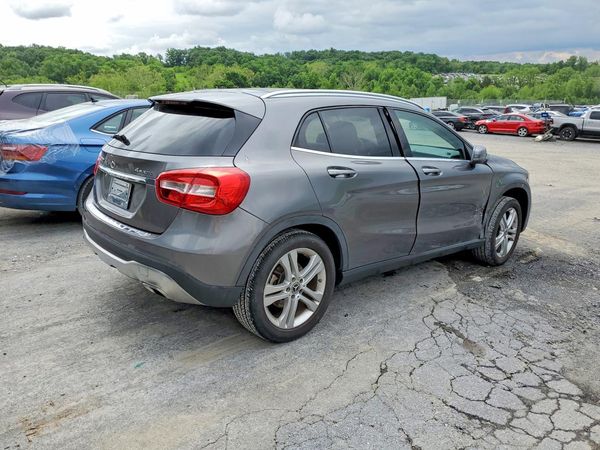 2019 MERCEDES-BENZ GLA