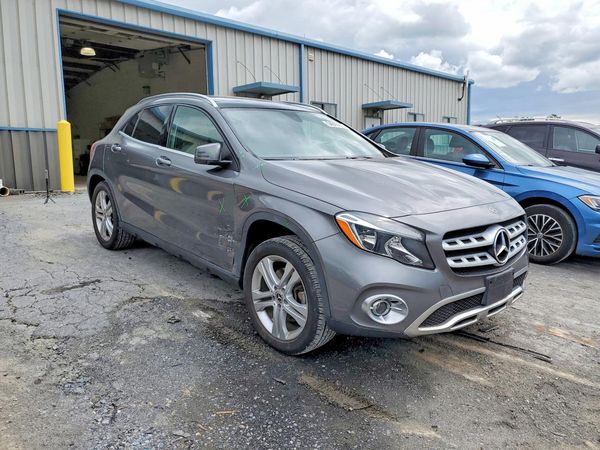 2019 MERCEDES-BENZ GLA